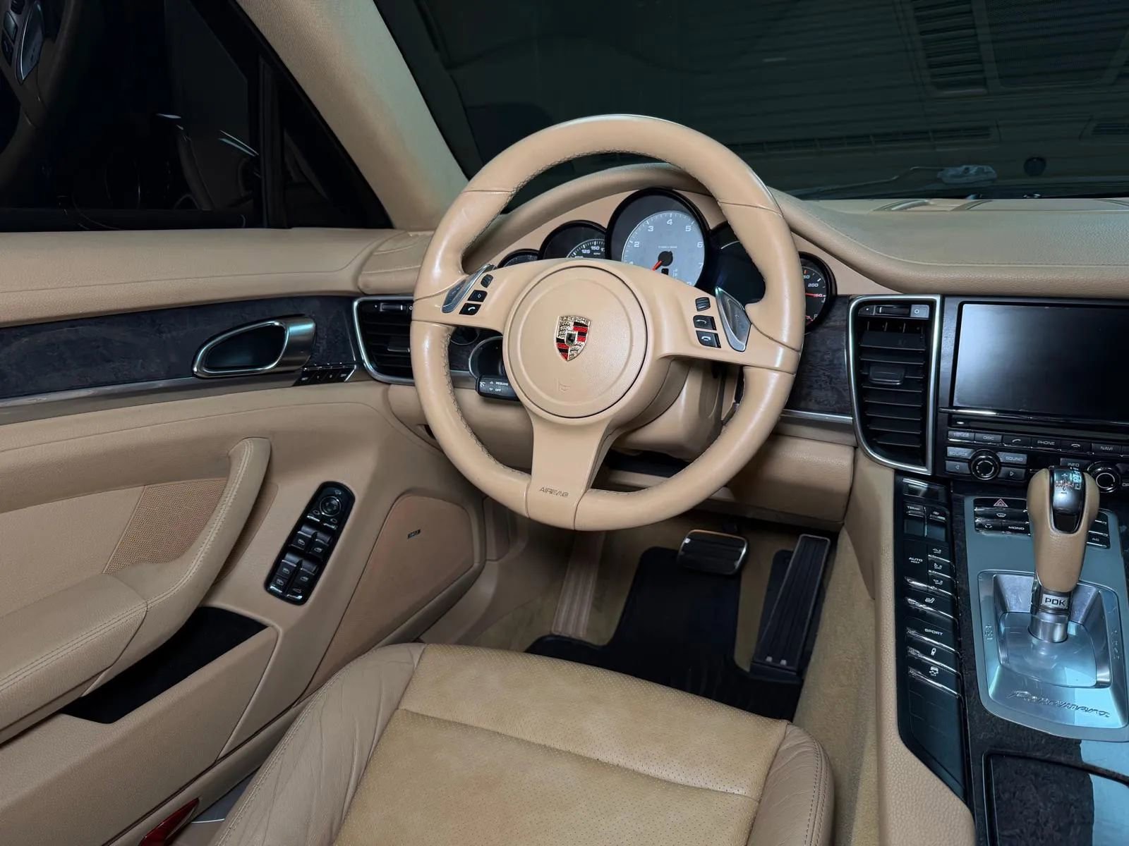 Used 2010 Porsche Panamera S RWD image 15