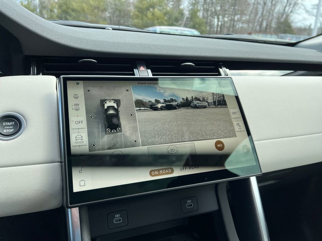 New 2025 Land Rover Discovery Sport S image 19