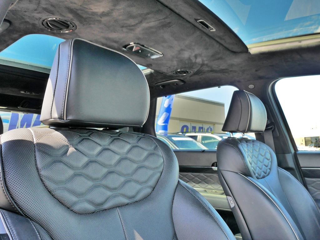 Used 2022 Hyundai Palisade Calligraphy image 14
