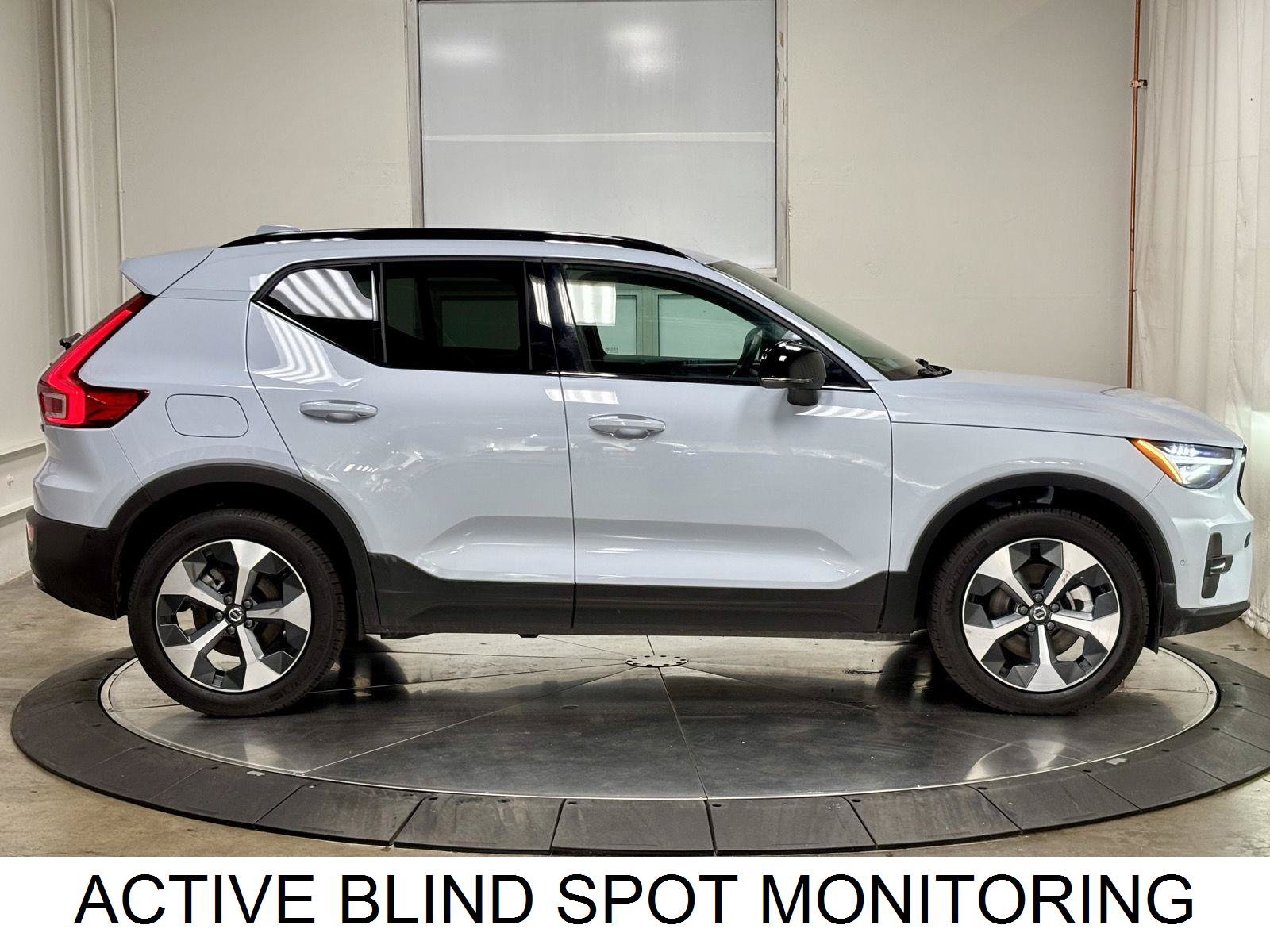 Used 2026 Volvo XC40 B5 Plus w/ Protection Package Premier AWD/4WD image 11