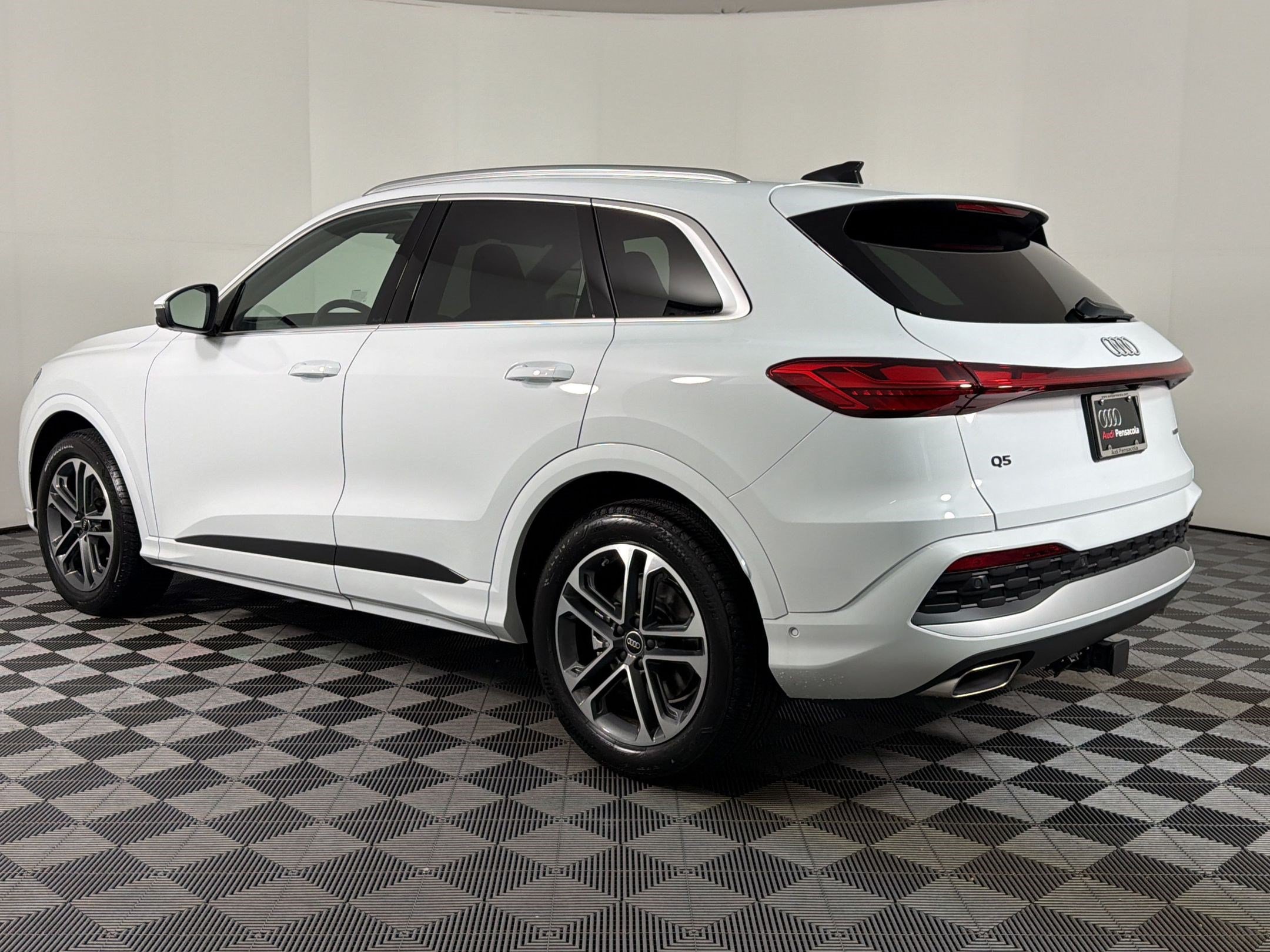 New 2026 Audi Q5 Prestige AWD/4WD image 2