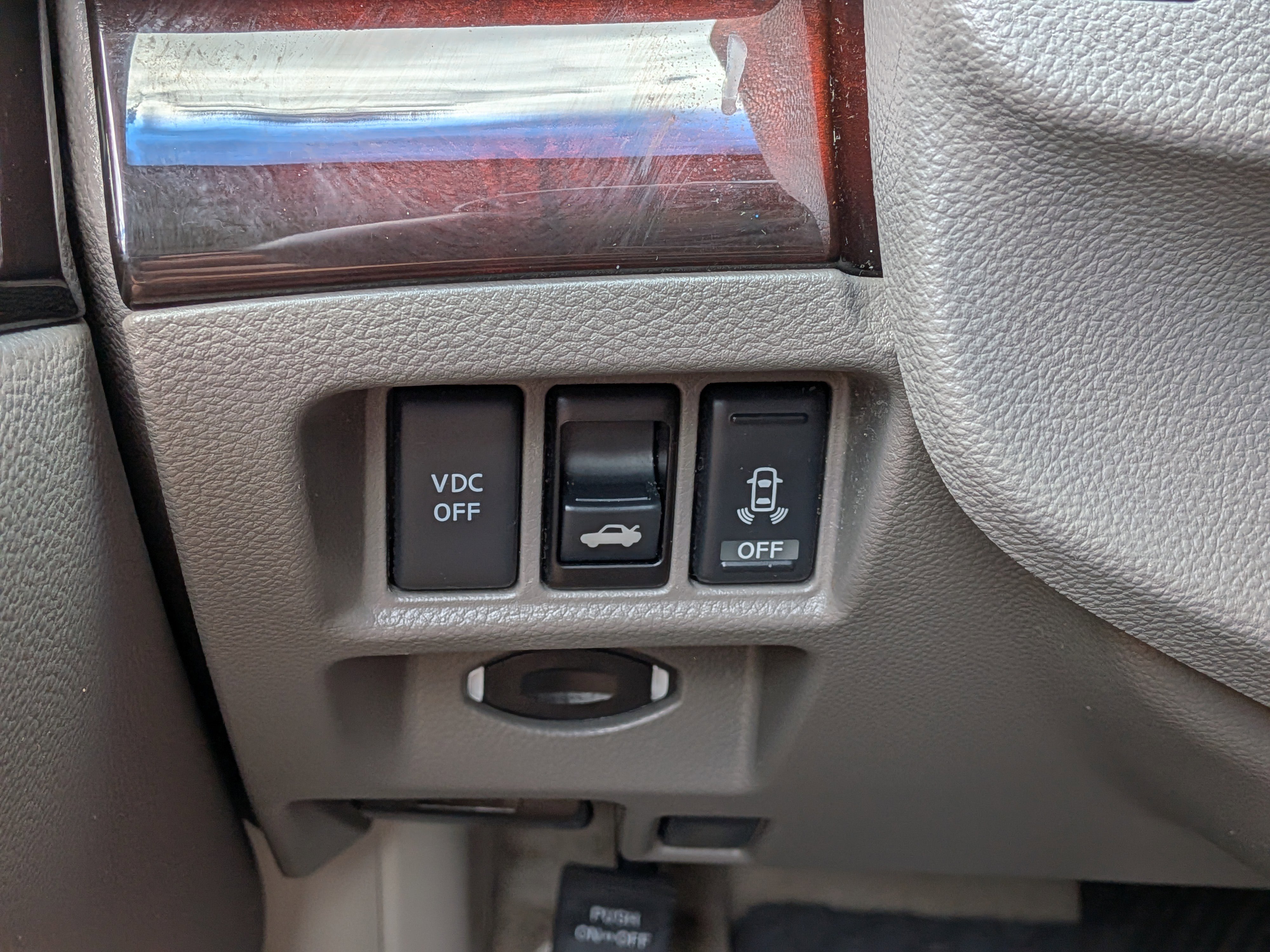 Used 2010 INFINITI G37 x w/ Premium Pkg image 21