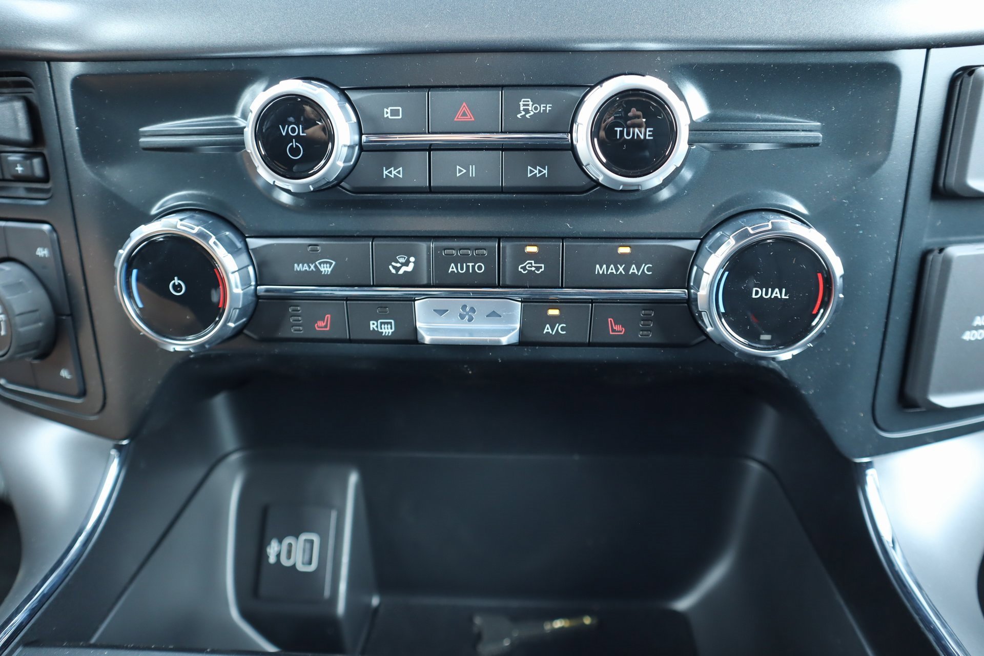 New 2025 Ford F150 XLT w/ Equipment Group 302A MID image 7