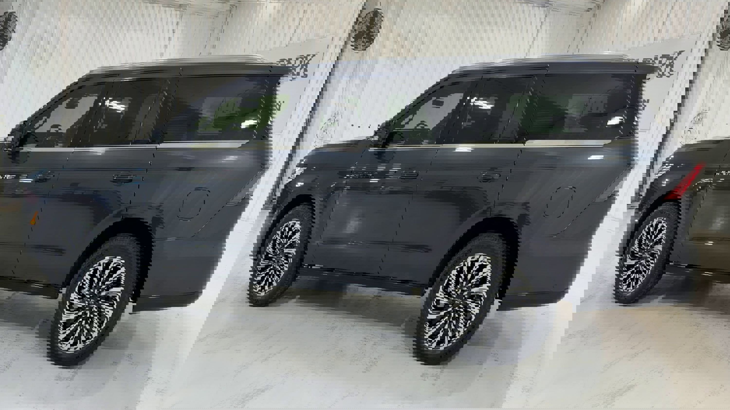 Used 2025 Lincoln Navigator Black Label image 7