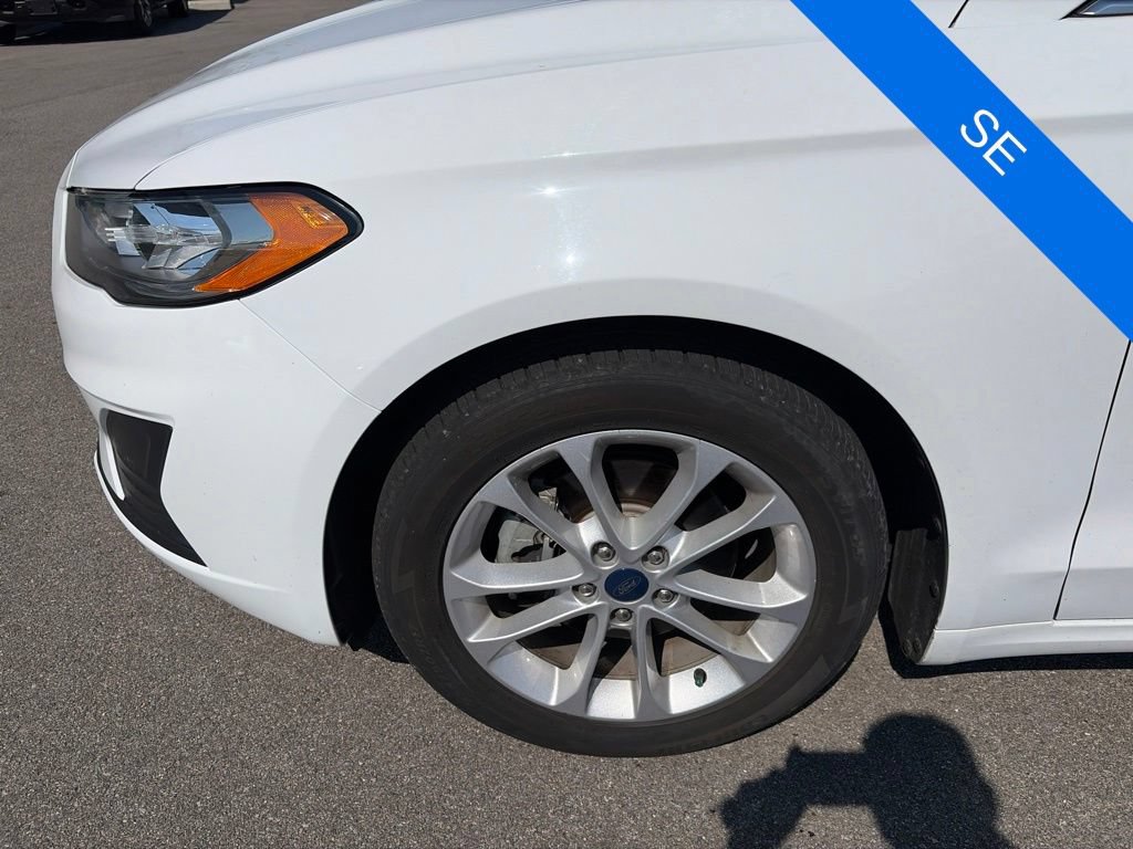 Used 2020 Ford Fusion SE FWD image 3