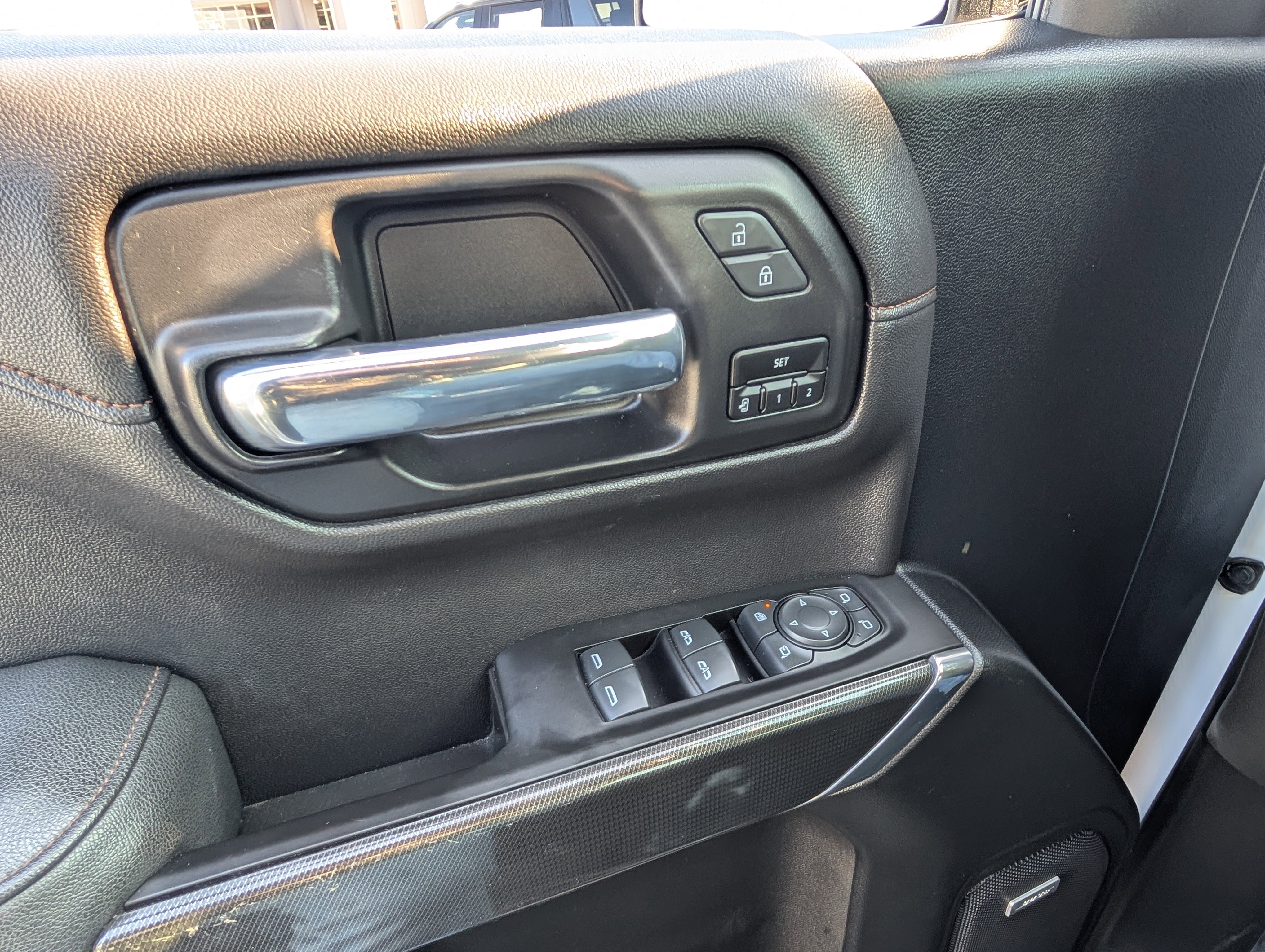 Used 2021 GMC Sierra 1500 AT4 w/ AT4 Premium Package image 17