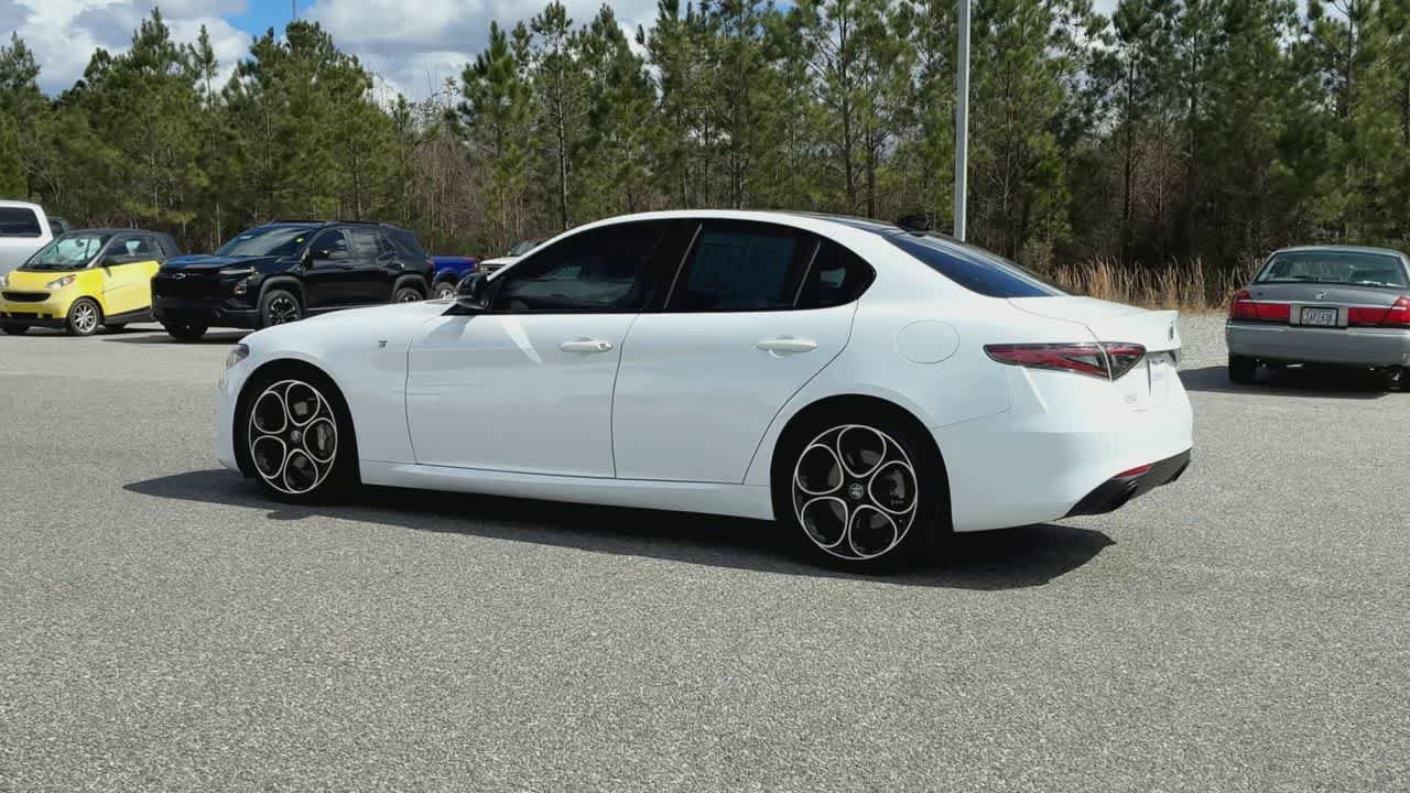 Used 2024 Alfa Romeo Giulia Ti w/ Active Assist Plus Package RWD image 6