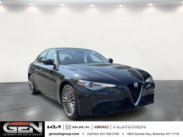 Used 2017 Alfa Romeo Giulia Ti w/ TI Lusso Package AWD/4WD image 1