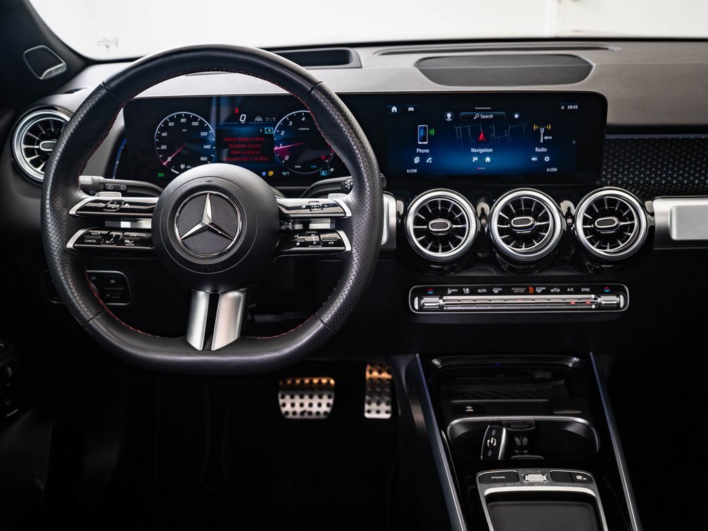 Used 2024 Mercedes-Benz GLB 250 4MATIC image 30