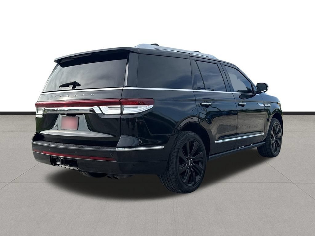 Used 2022 Lincoln Navigator Reserve AWD/4WD image 5
