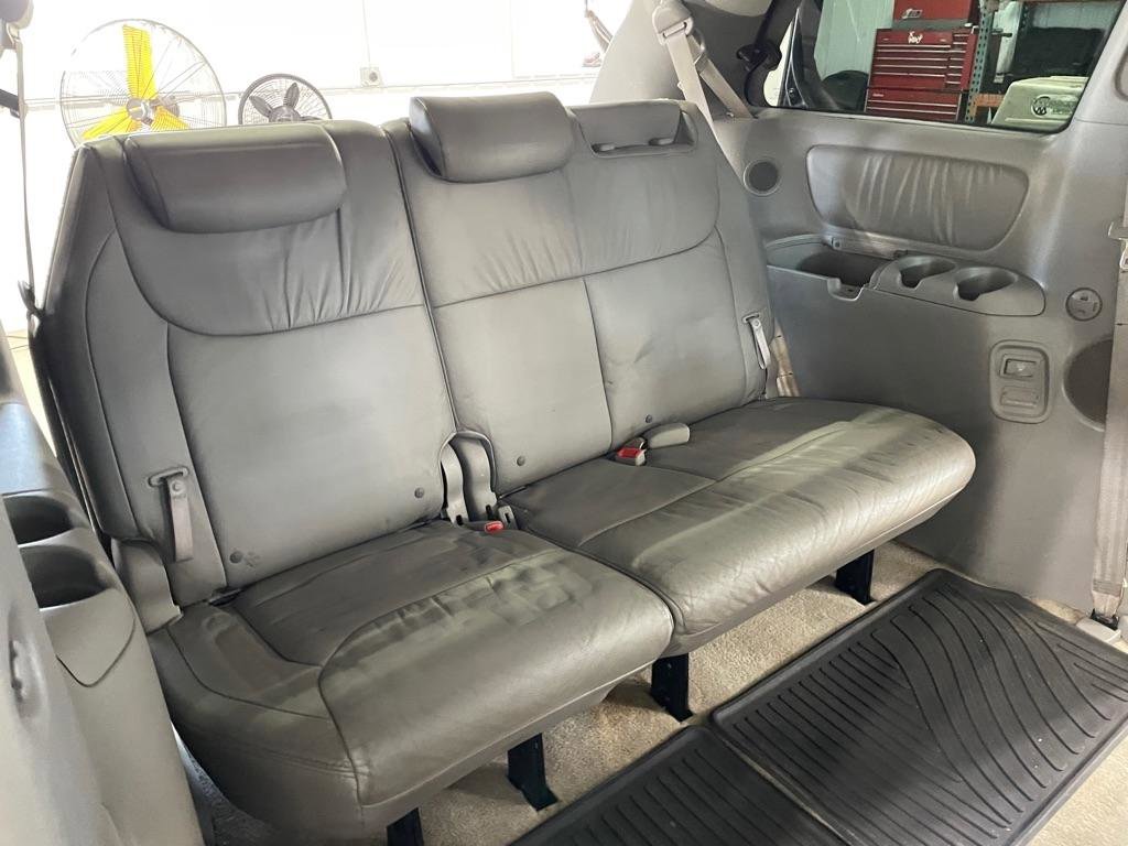 Used 2008 Toyota Sienna XLE image 21