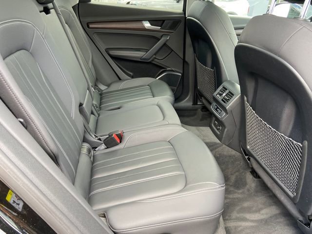Used 2021 Audi Q5 e Premium Plus w/ Premium Plus Package image 30
