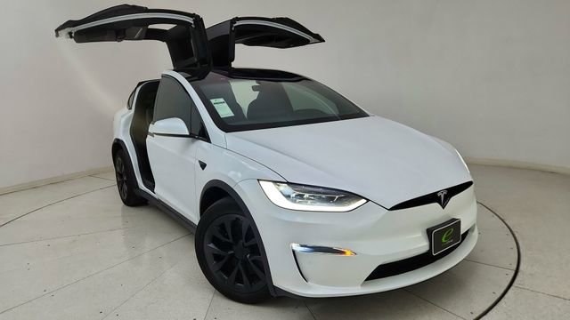 Used 2023 Tesla Model X image 91