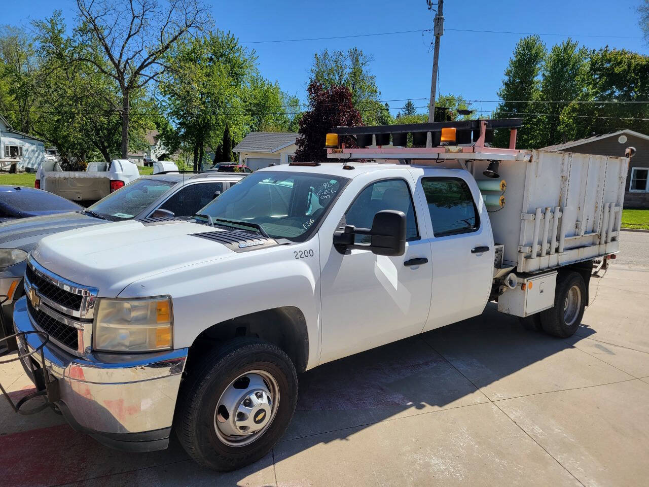 Used 2011 Chevrolet Silverado 3500 W/T RWD image 4