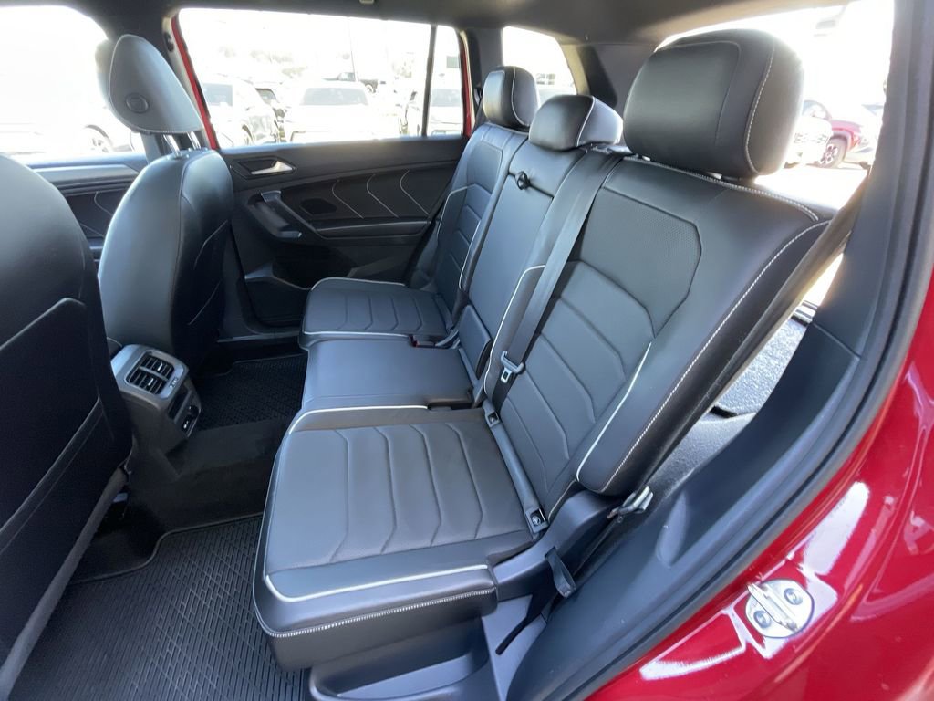 Used 2024 Volkswagen Tiguan SEL R-Line image 25