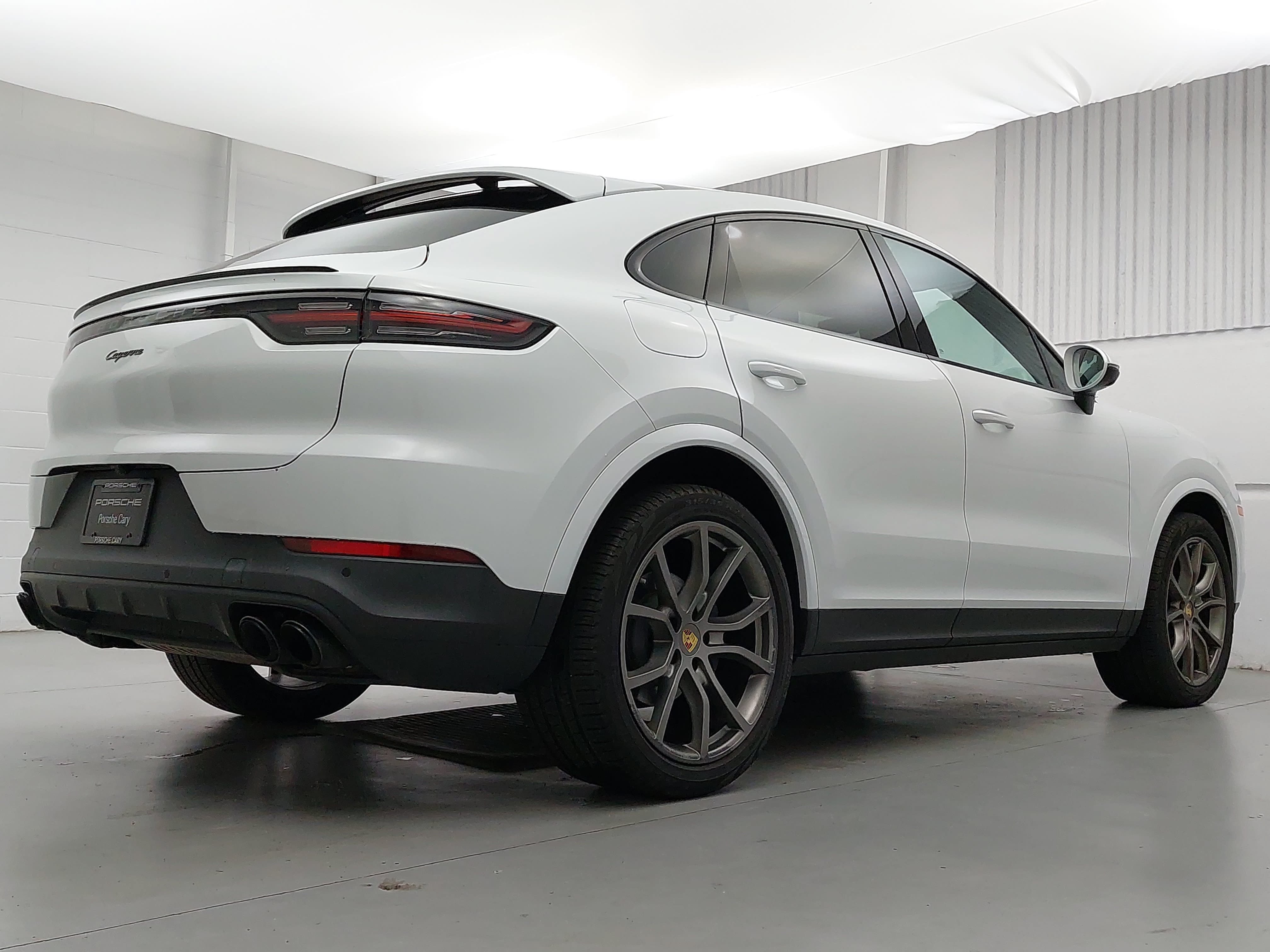 Certified 2023 Porsche Cayenne Platinum Edition AWD/4WD image 7