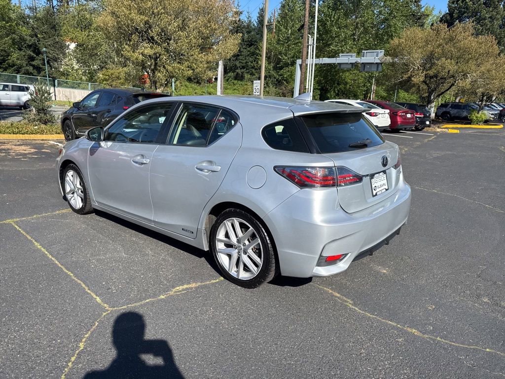 Used 2015 Lexus CT 200h FWD image 2