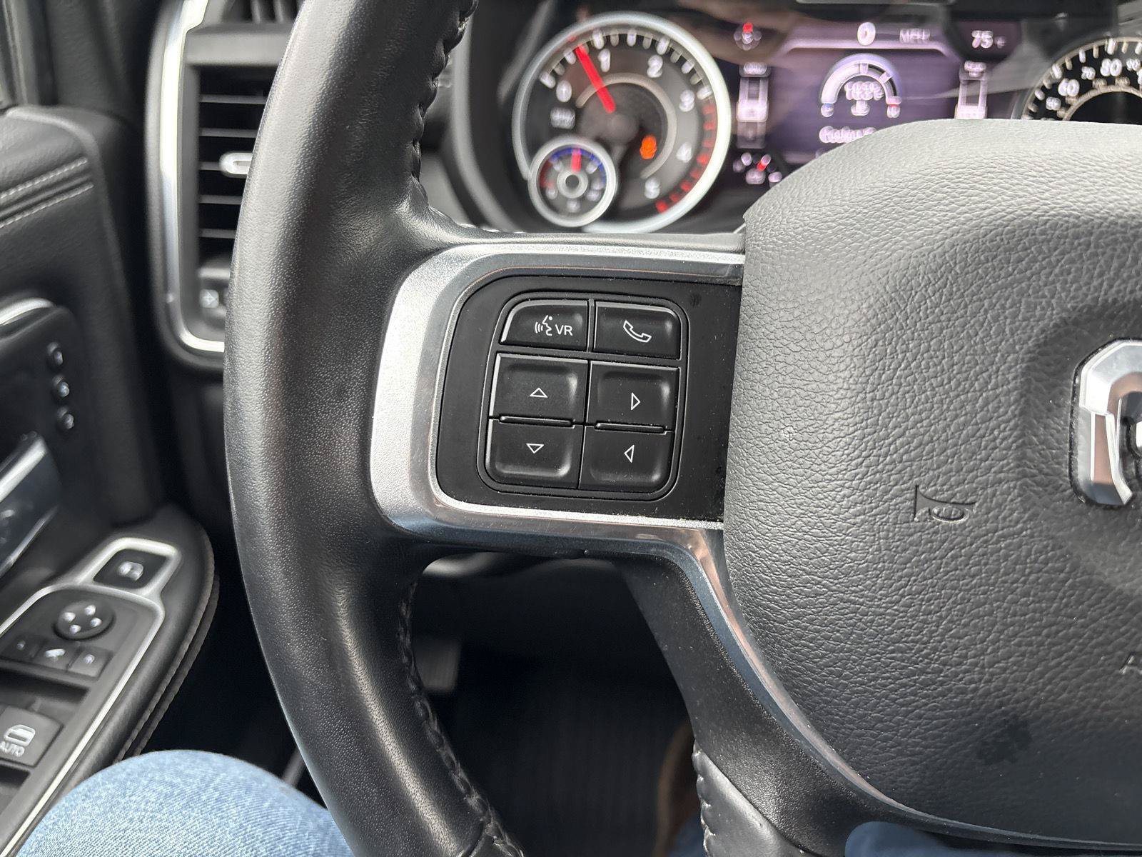 Used 2022 RAM 3500 Laramie AWD/4WD image 18