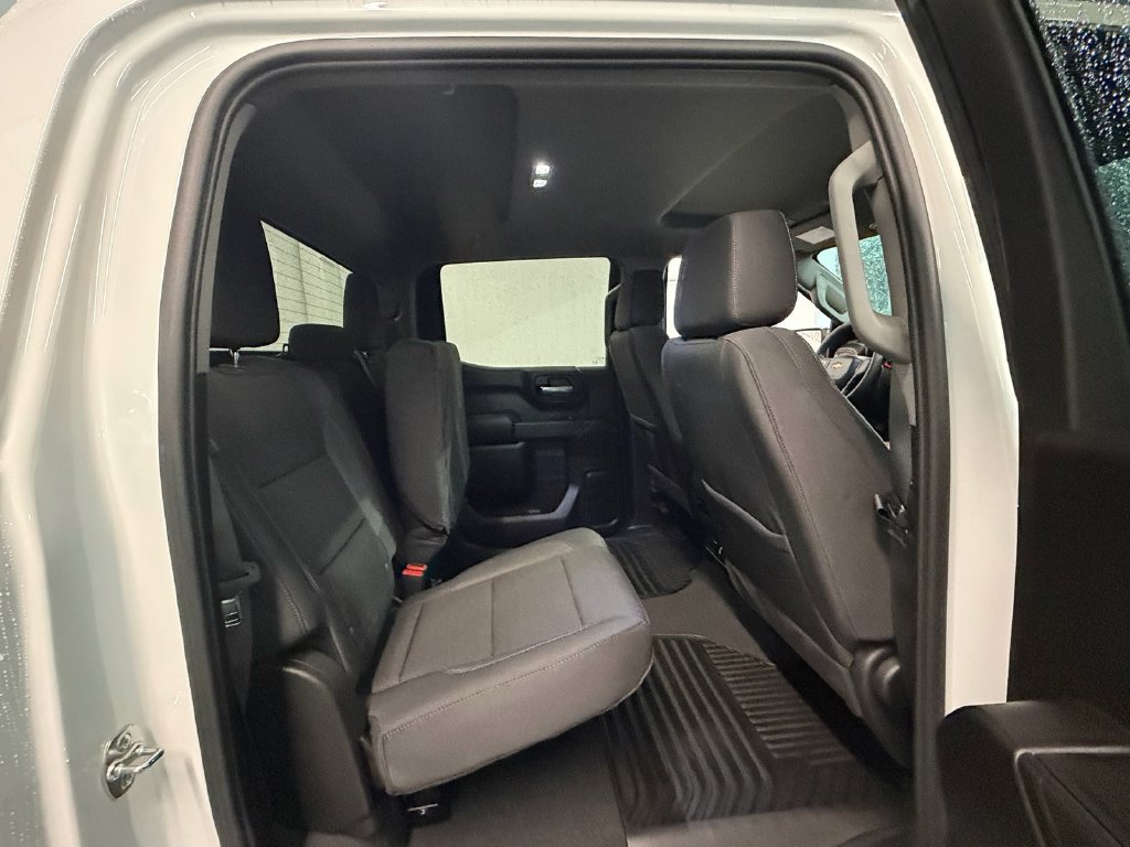 Used 2026 Chevrolet Silverado 1500 Custom RWD image 17