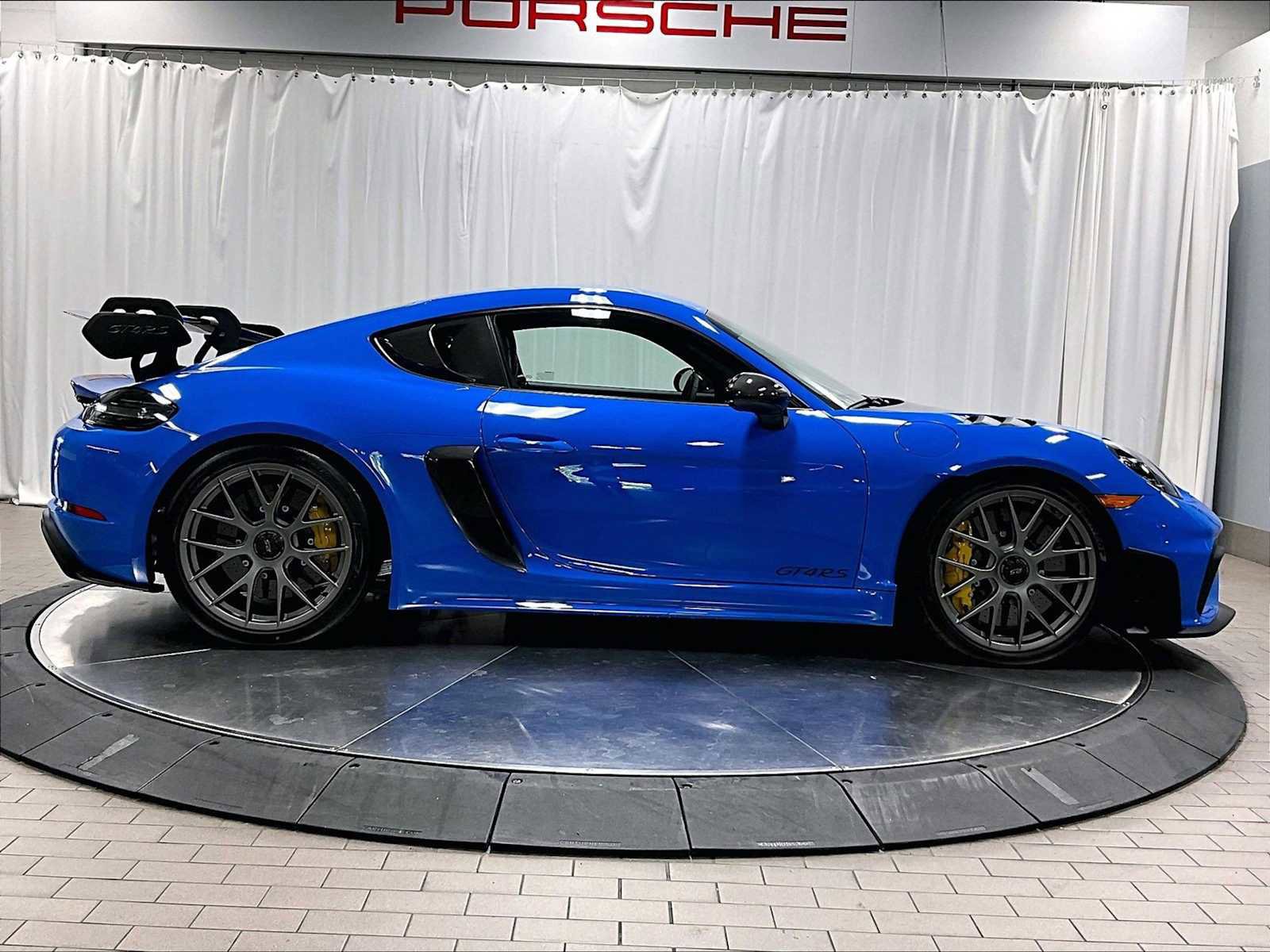 Used 2024 Porsche 718 Cayman GT4 RS RWD image 10
