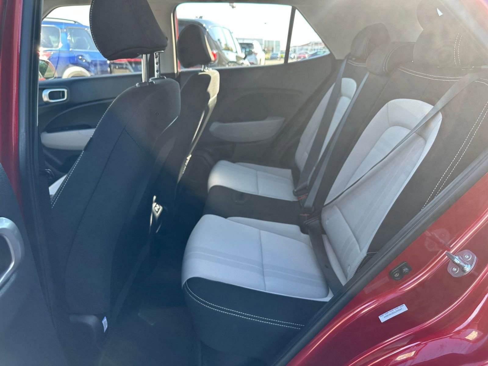 Used 2025 Hyundai Venue SEL FWD image 27