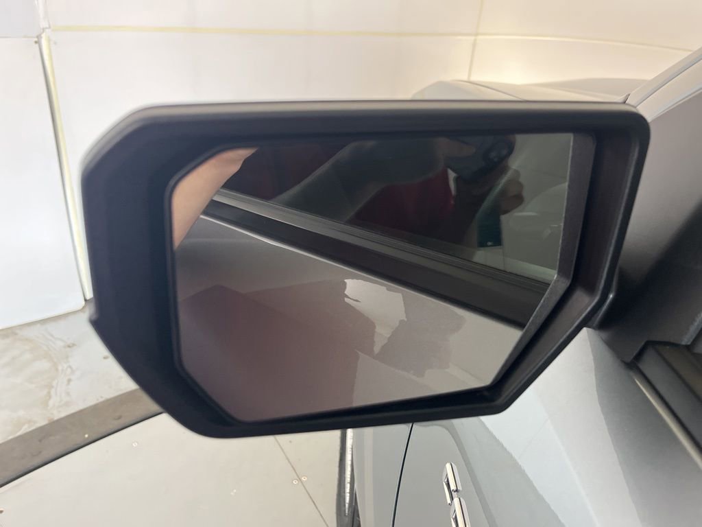 Used 2024 Chevrolet Colorado W/T image 36