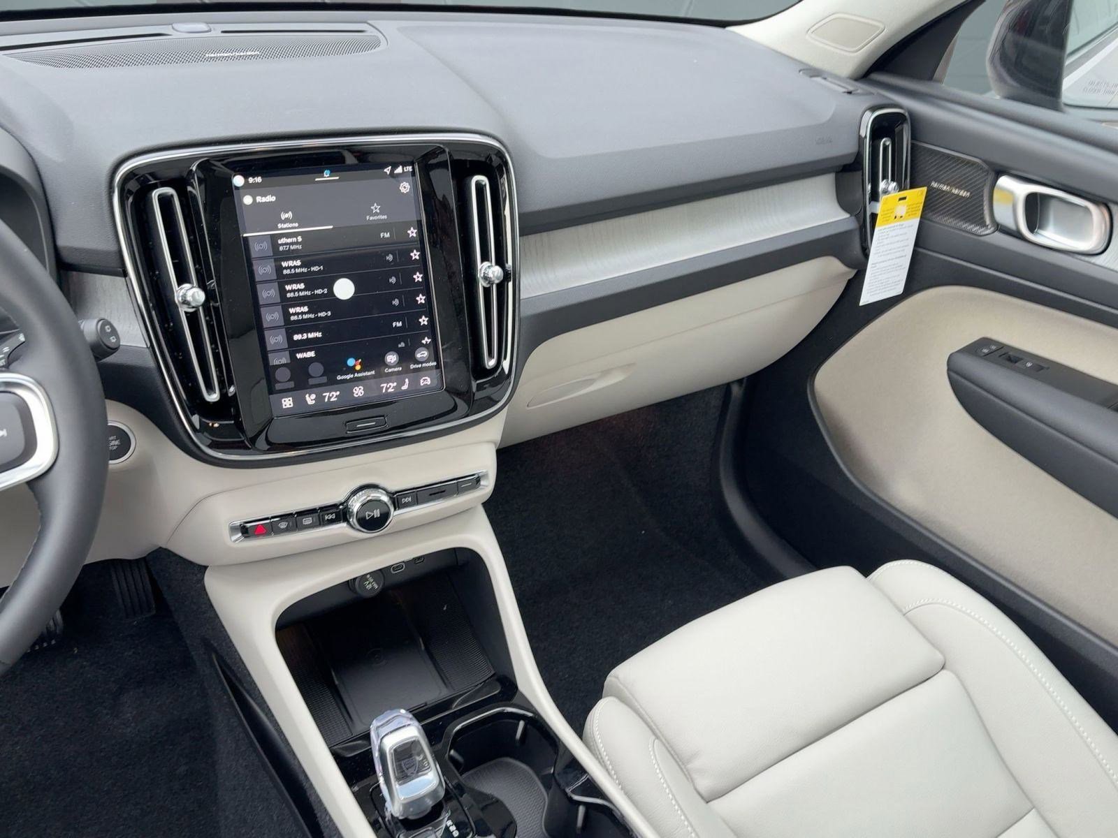 New 2026 Volvo XC40 B5 Ultra w/ Climate Package image 26