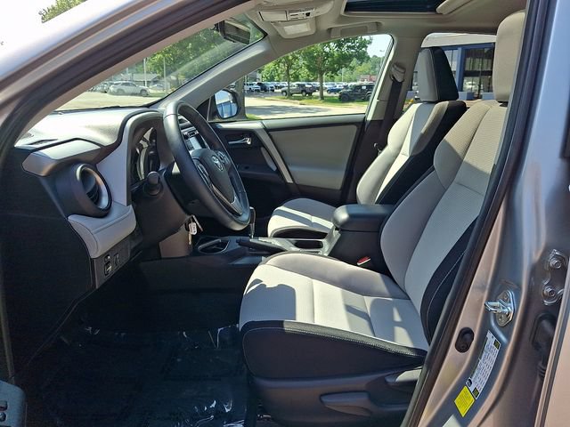Used 2016 Toyota RAV4 XLE FWD image 15