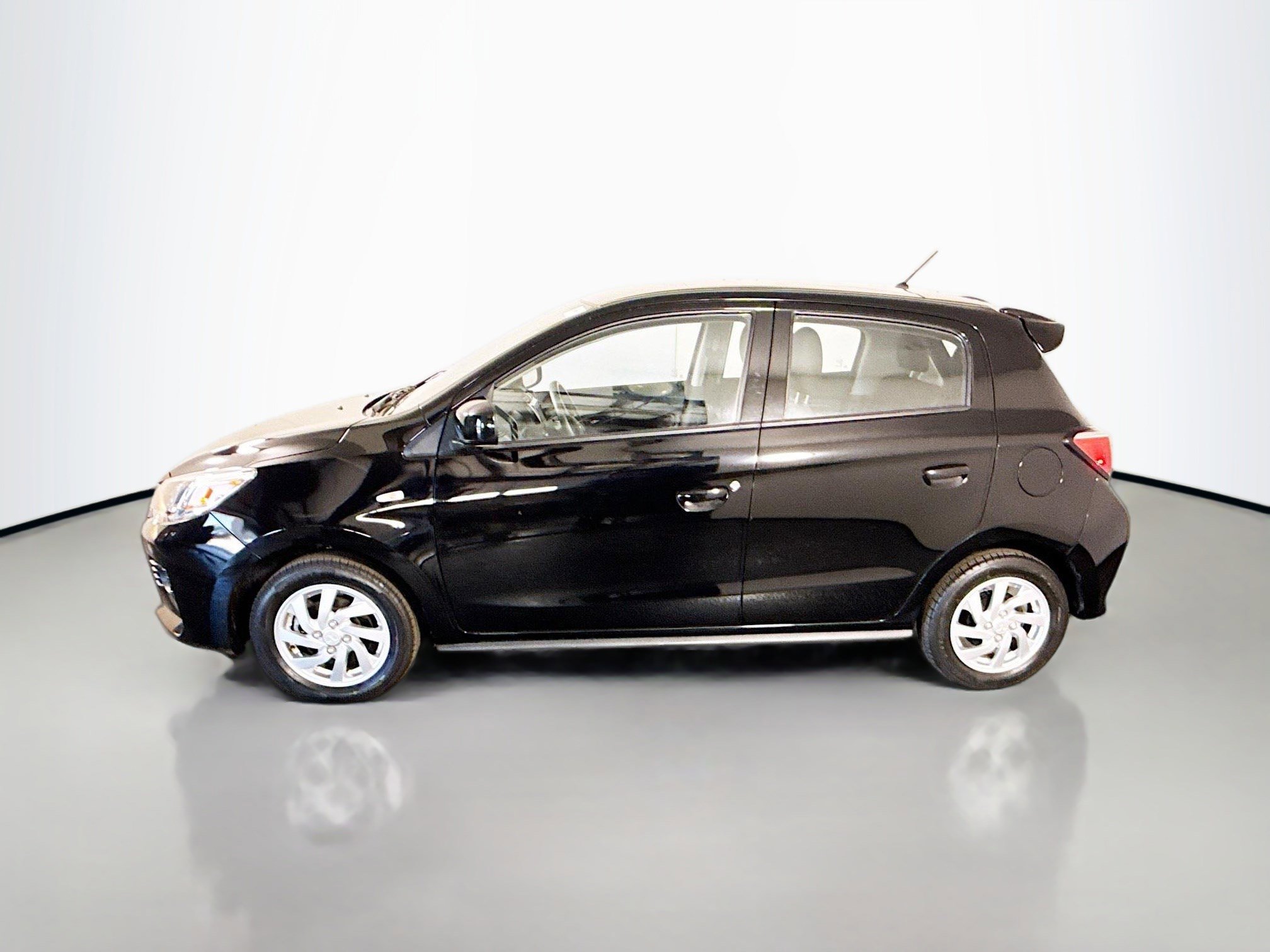 Used 2024 Mitsubishi Mirage LE FWD image 6