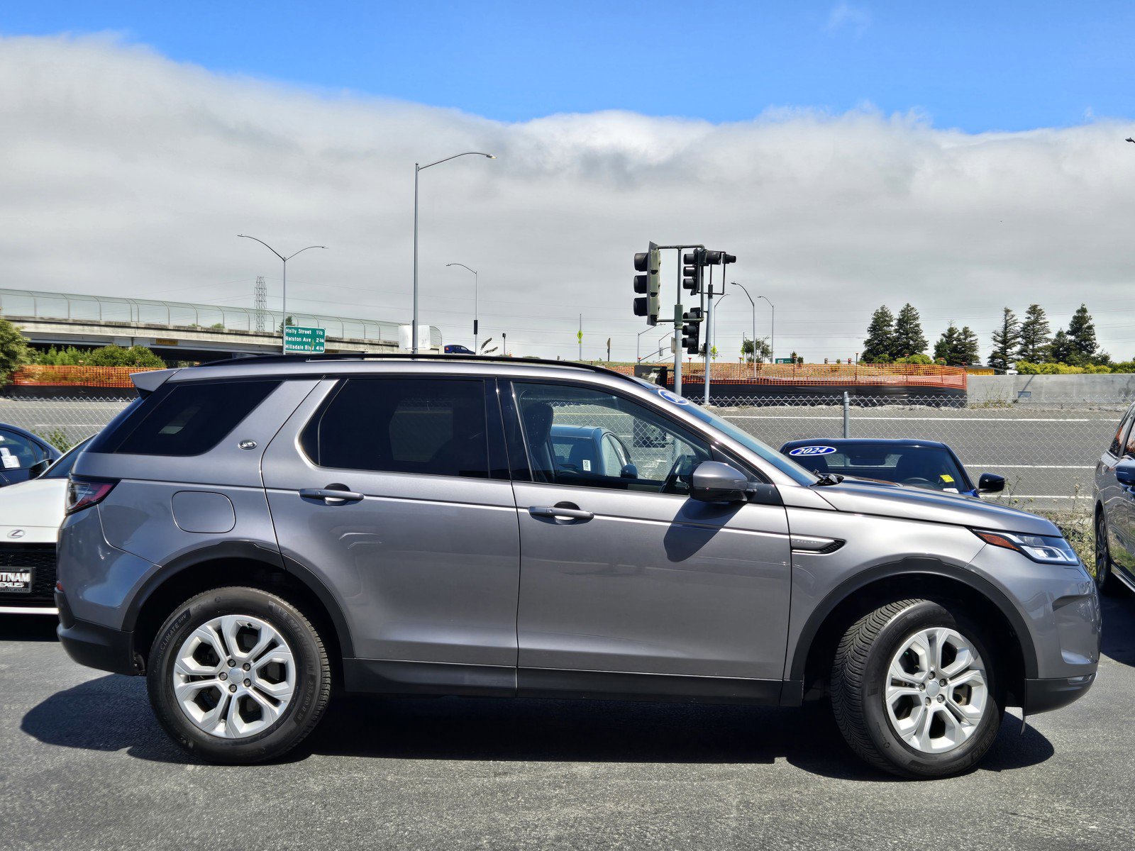 Used 2023 Land Rover Discovery Sport S AWD/4WD image 4