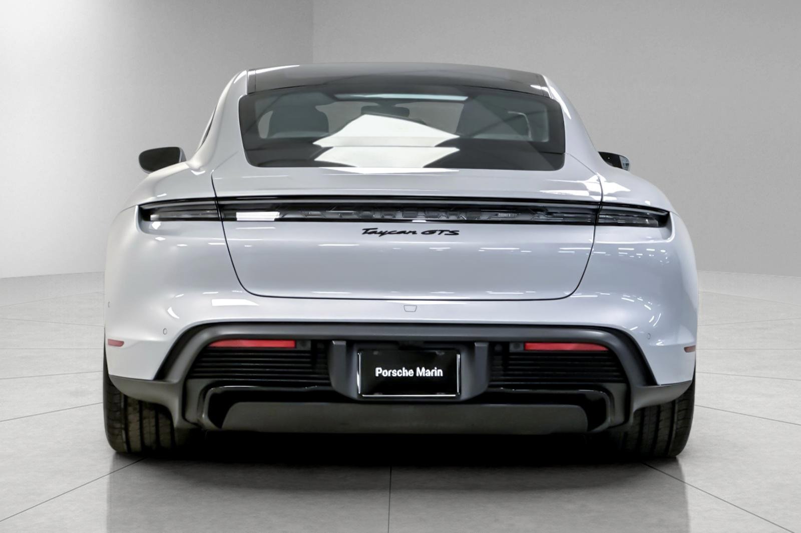 New 2025 Porsche Taycan GTS image 7
