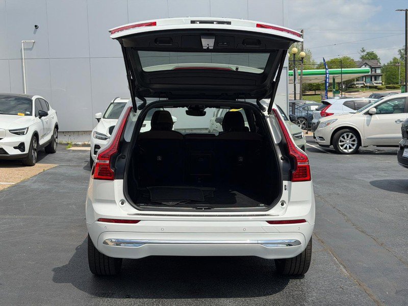Used 2023 Volvo XC60 B5 Plus w/ Climate Package AWD/4WD image 5