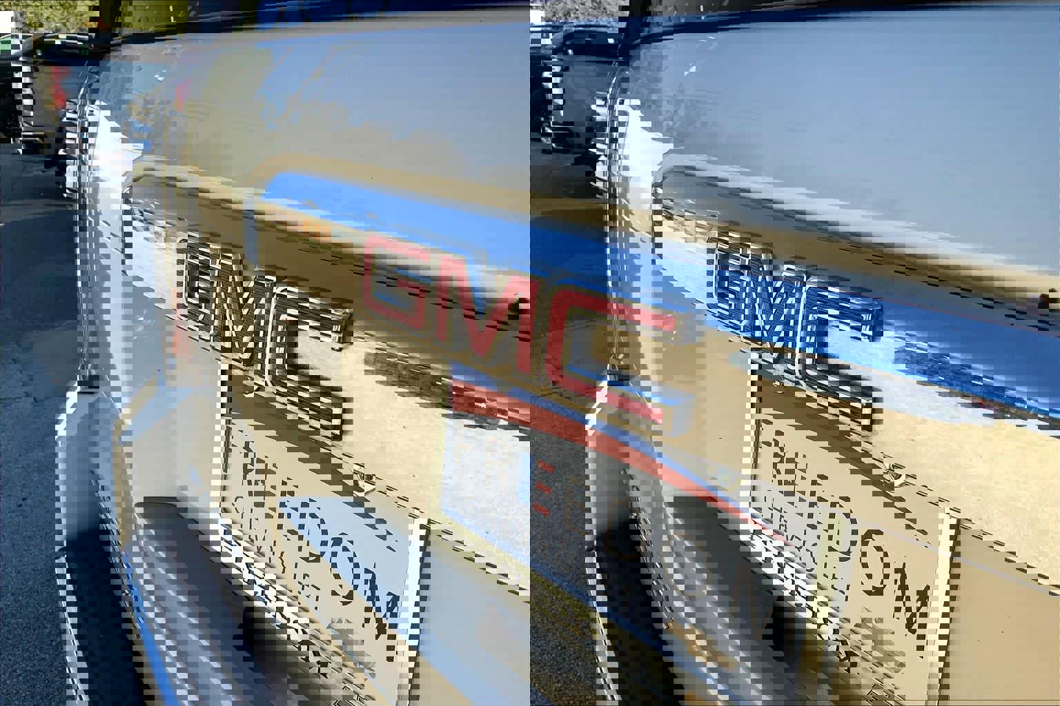 Used 2016 GMC Yukon XL Denali w/ Open Road Package image 32