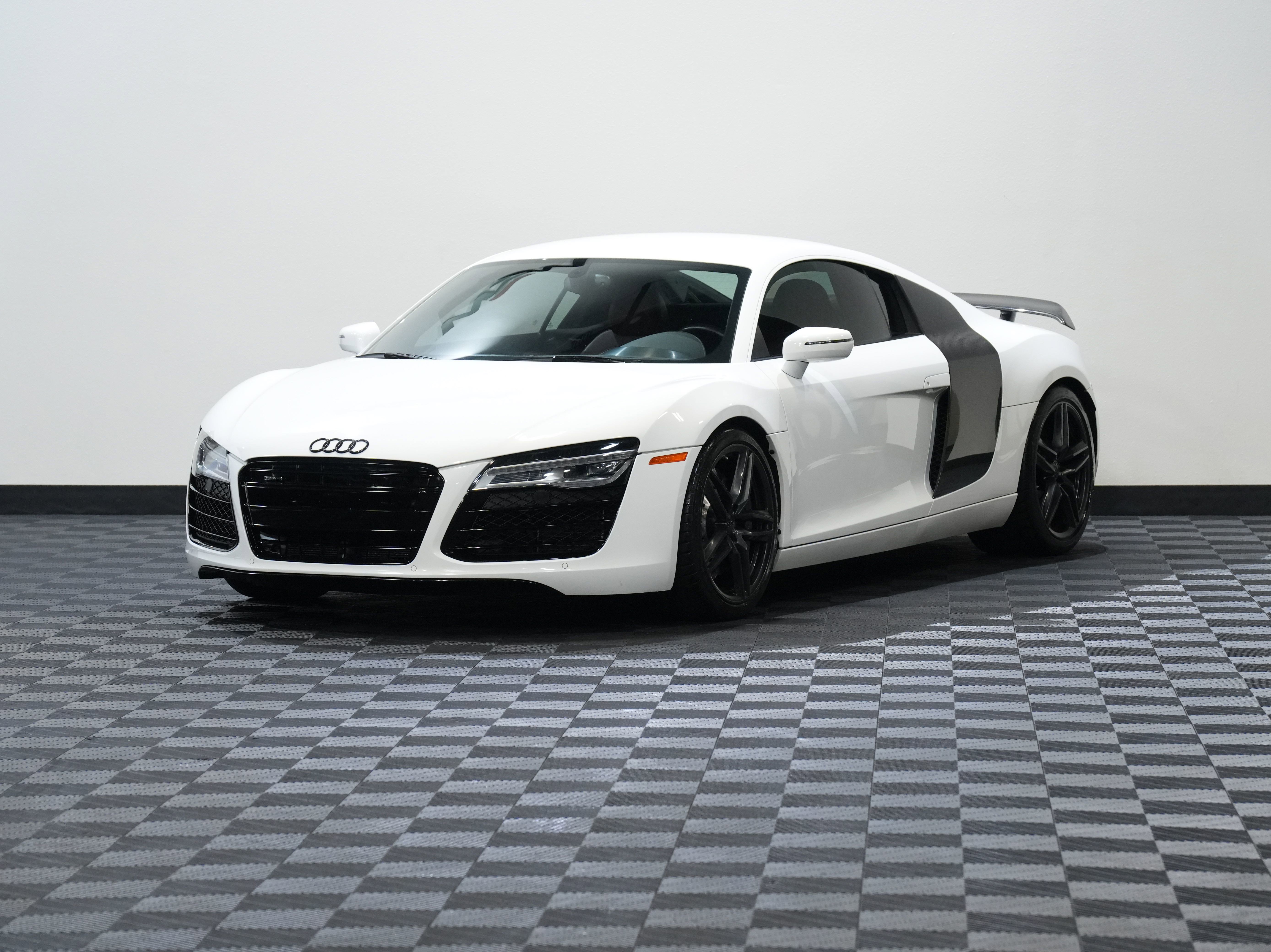 Used 2014 Audi R8 V8 image 3