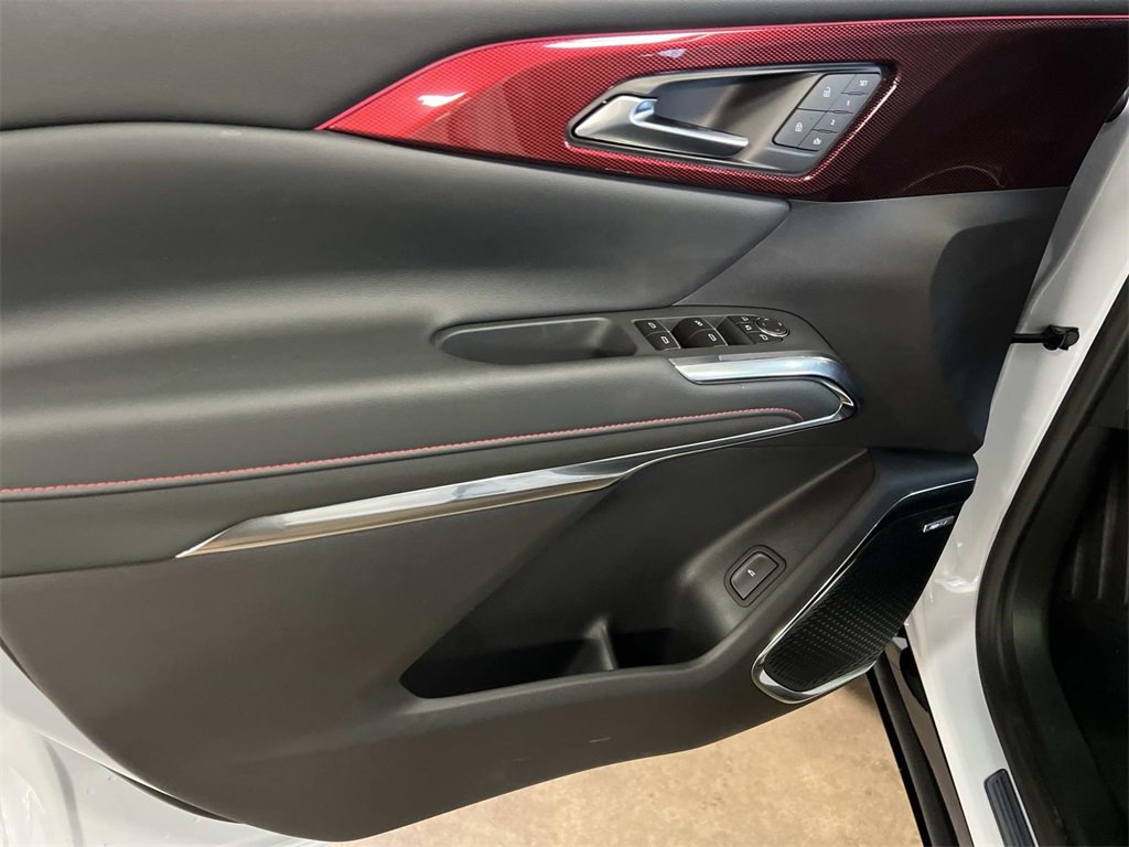 New 2026 Chevrolet Traverse RS w/ LPO, Floor Liner Package image 11