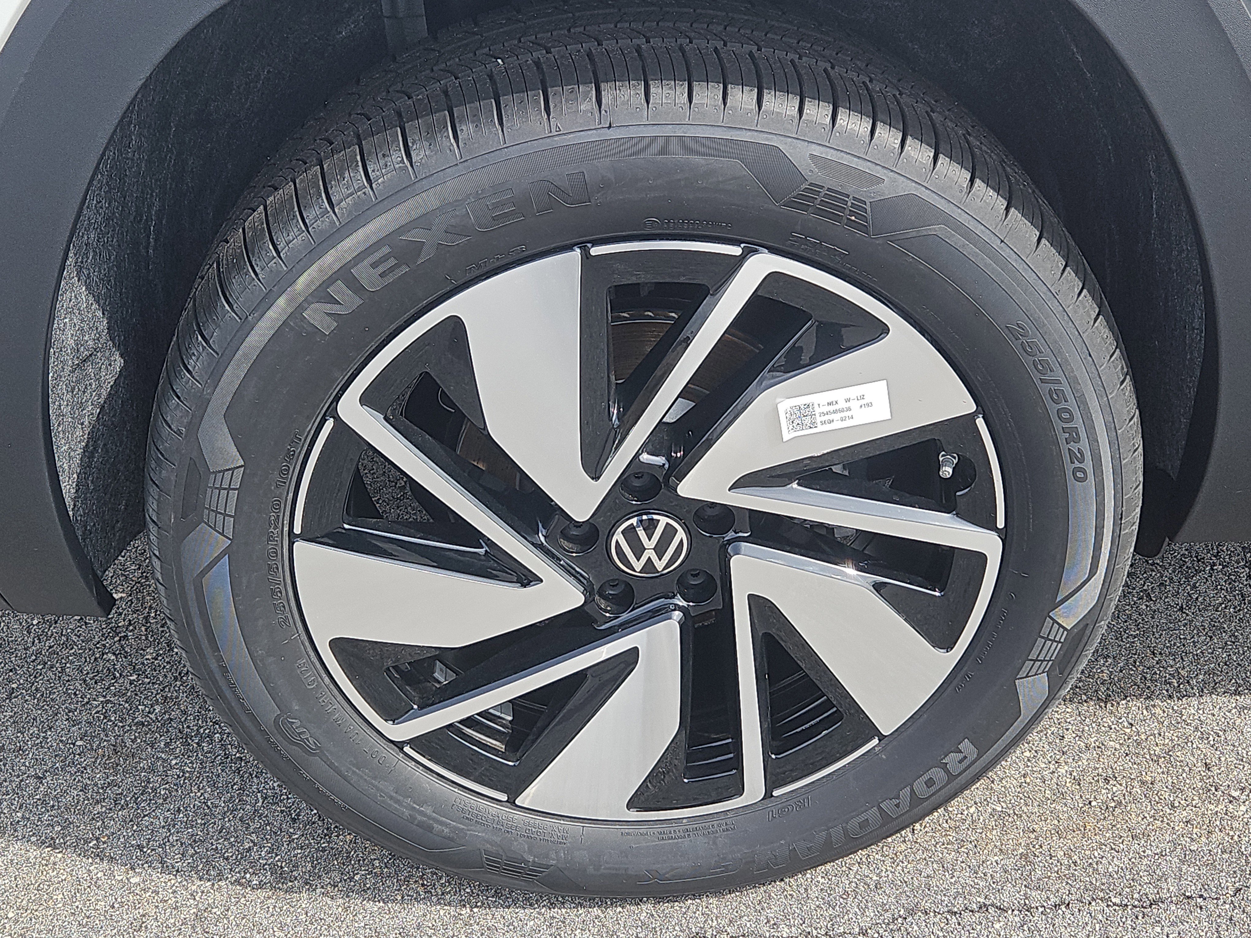 New 2026 Volkswagen Atlas SE image 3