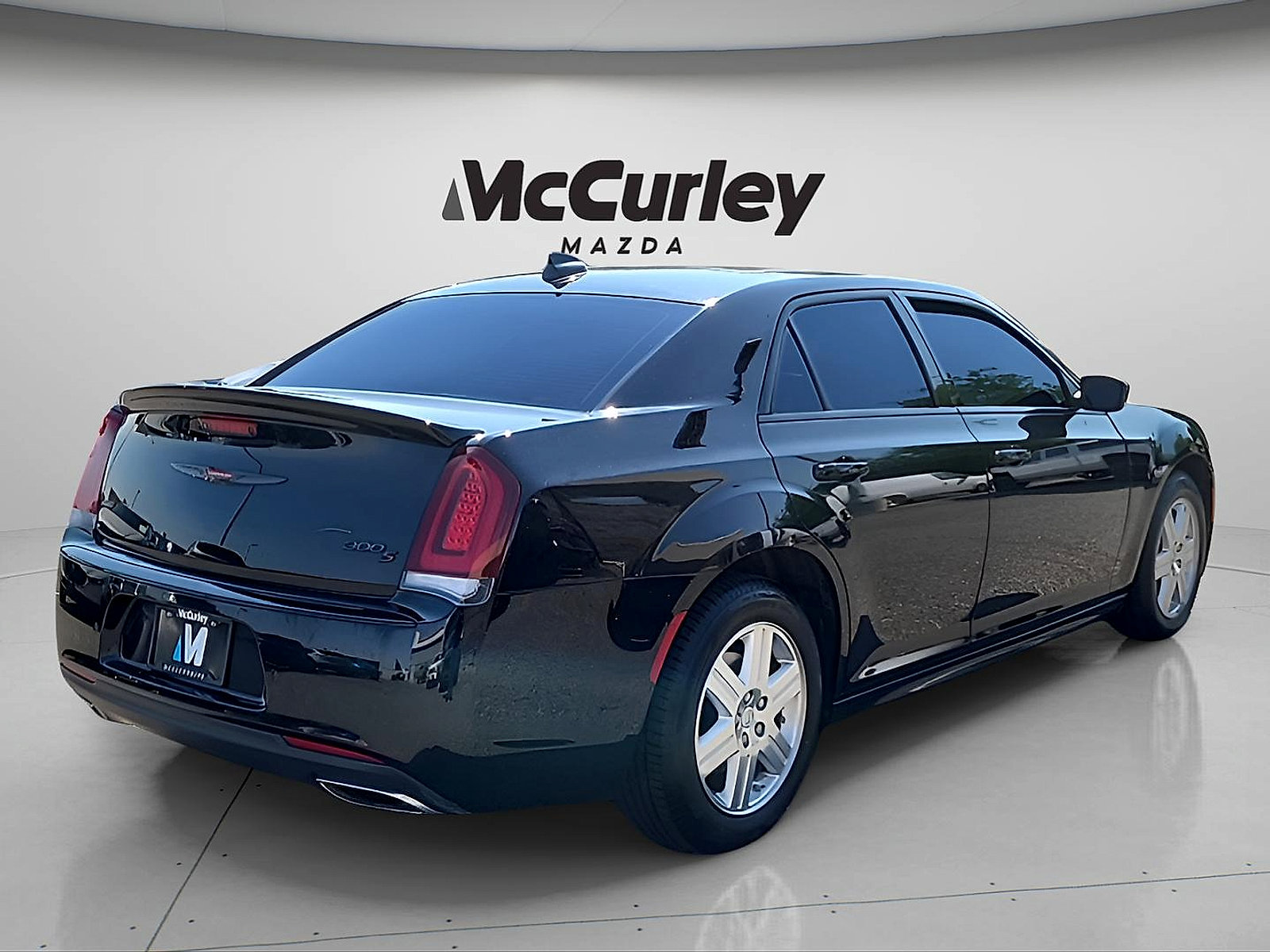 Used 2022 Chrysler 300 S AWD/4WD image 7