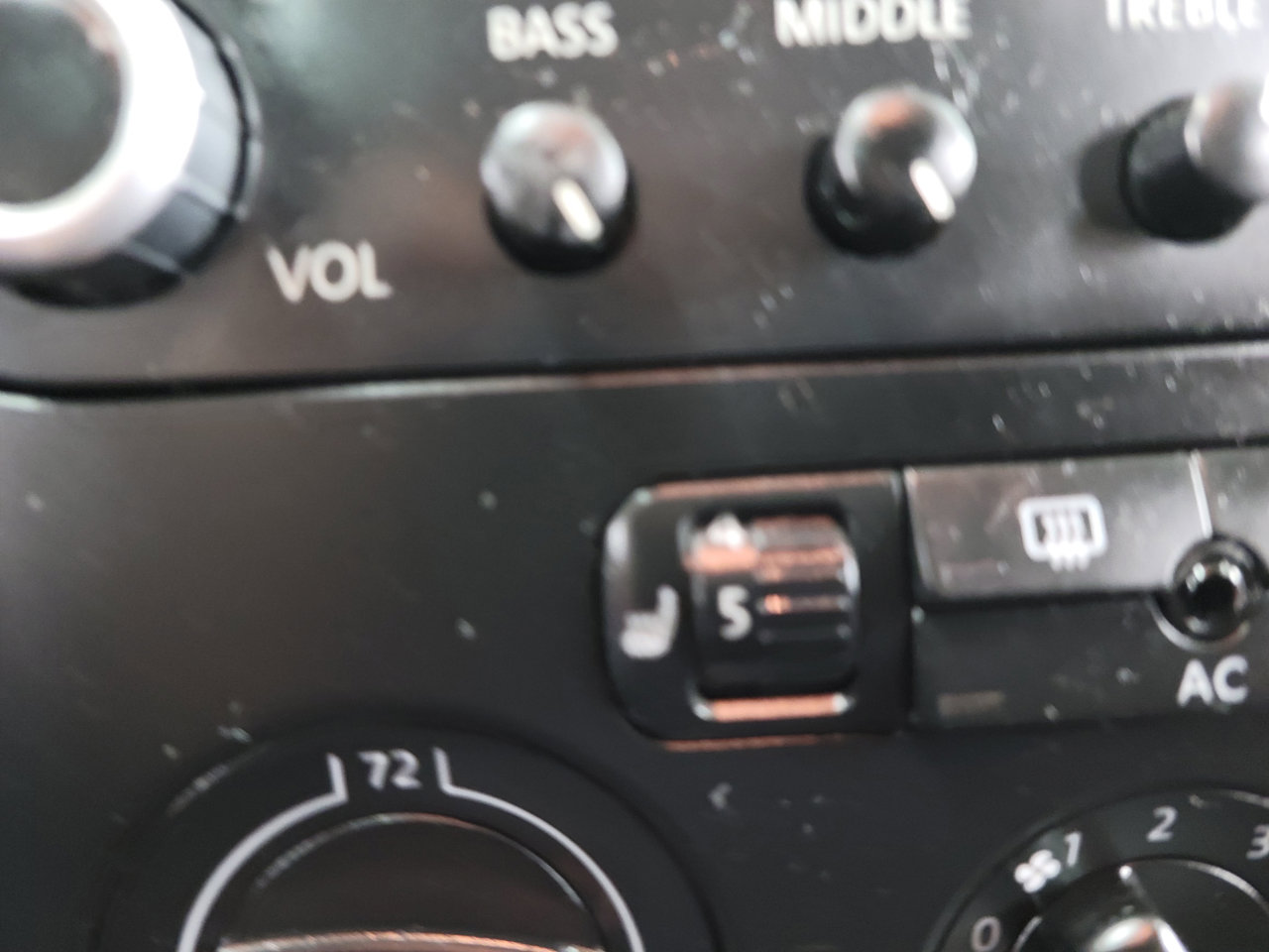 Used 2009 Volkswagen Rabbit S image 18