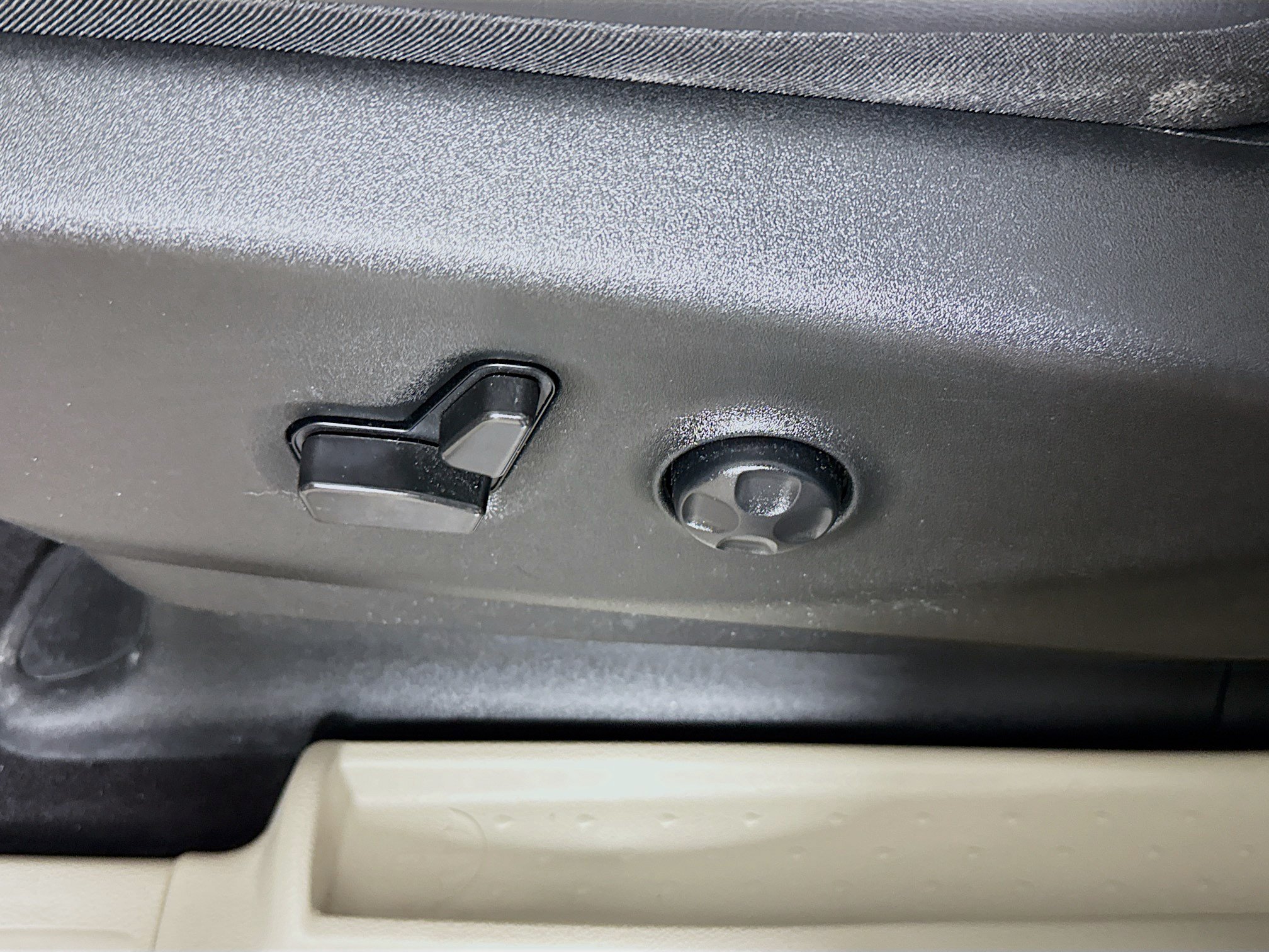 Used 2023 Chrysler Pacifica Touring-L FWD image 22