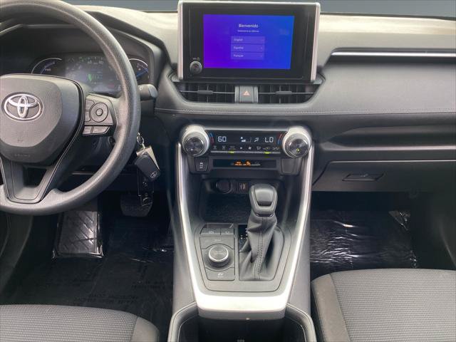 Certified 2025 Toyota RAV4 LE AWD/4WD image 11