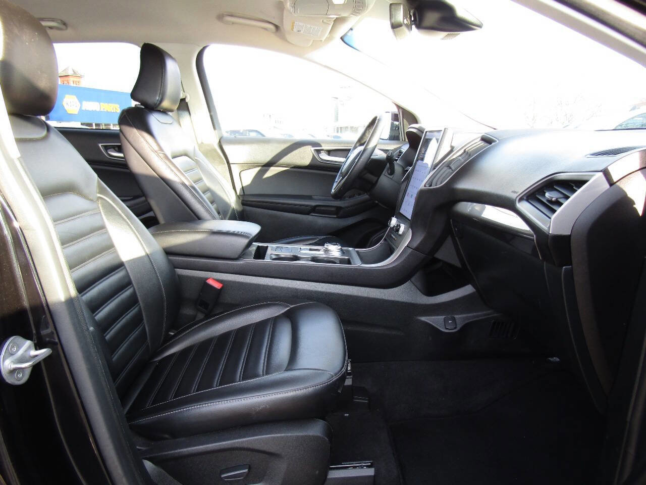 Used 2023 Ford Edge SEL image 23