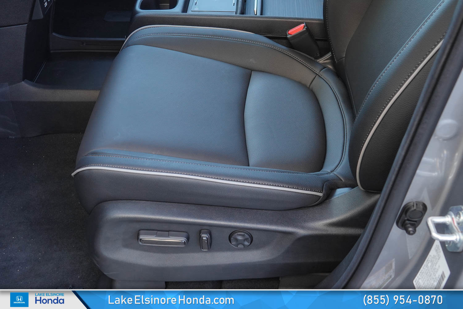 New 2026 Honda Odyssey Touring image 16