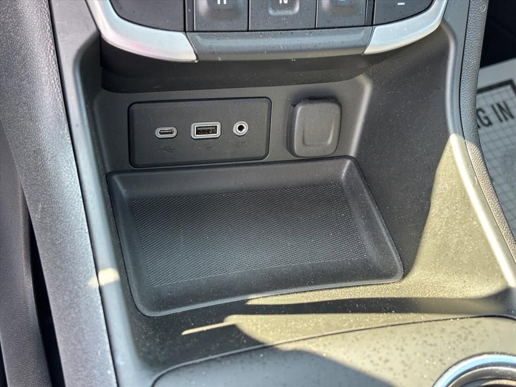 Used 2022 GMC Terrain SLE w/ Driver Convenience Package AWD/4WD image 18