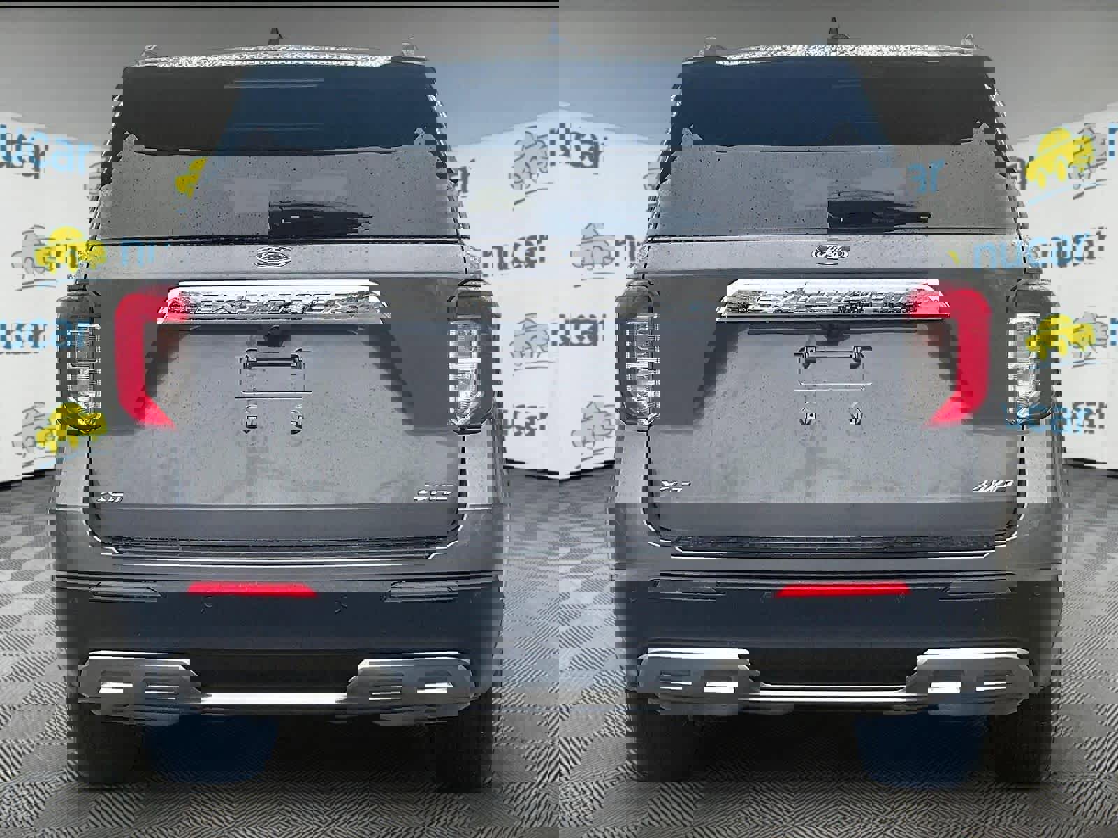 Used 2023 Ford Explorer XLT w/ Equipment Group 202A image 5