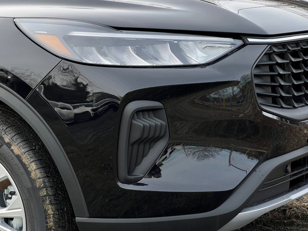 New 2026 Ford Escape Active w/ Active Premium Tech Pack FWD image 2