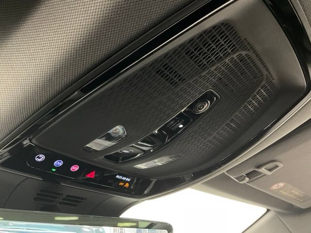 New 2026 Cadillac Optiq Luxury 1 w/ LPO, Floor Liner Package AWD/4WD image 20