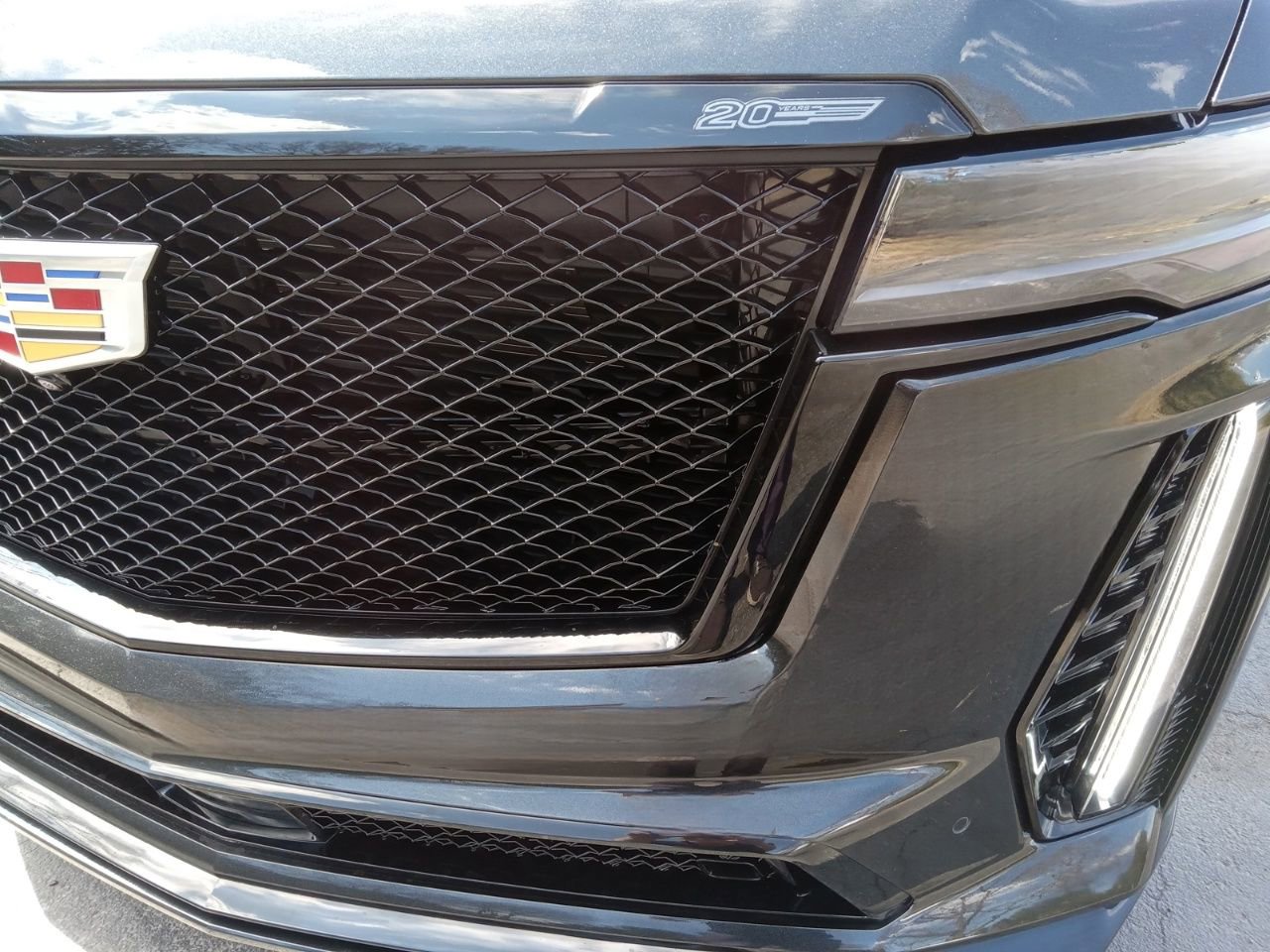 Used 2024 Cadillac Escalade V w/ Heavy-Duty Trailer Package image 7