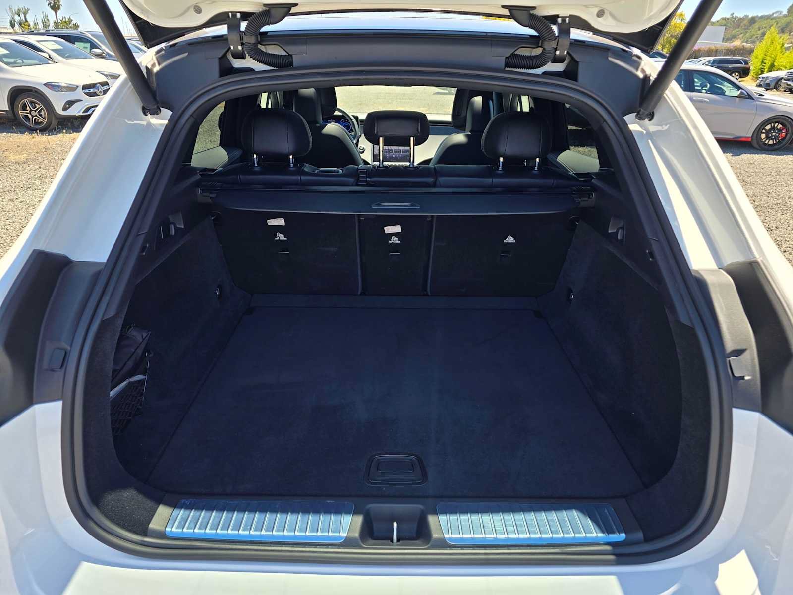 New 2026 Mercedes-Benz EQE 320 4MATIC SUV image 15