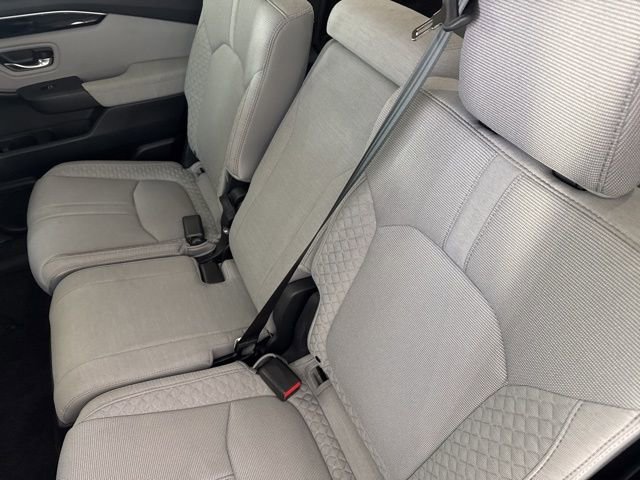 Used 2023 Honda Pilot LX image 31