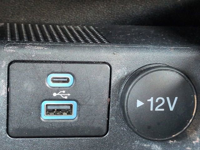Used 2022 Ford Escape SE w/ SE Sport Appearance Package FWD image 22